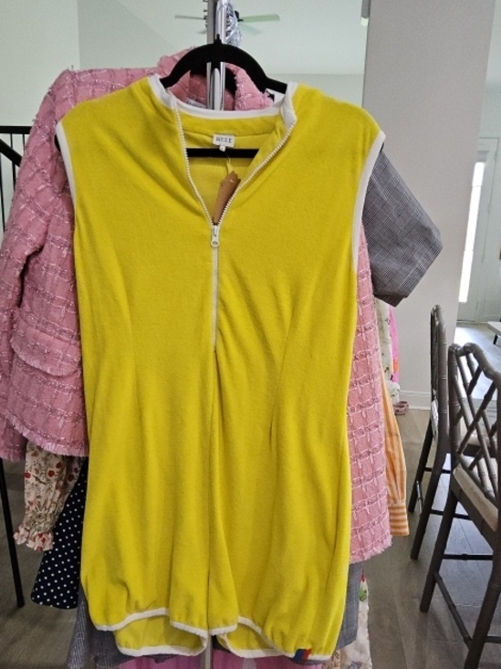 KULE Dresses & Skirts - KULE Yellow and White Crewneck Top|| Size XL